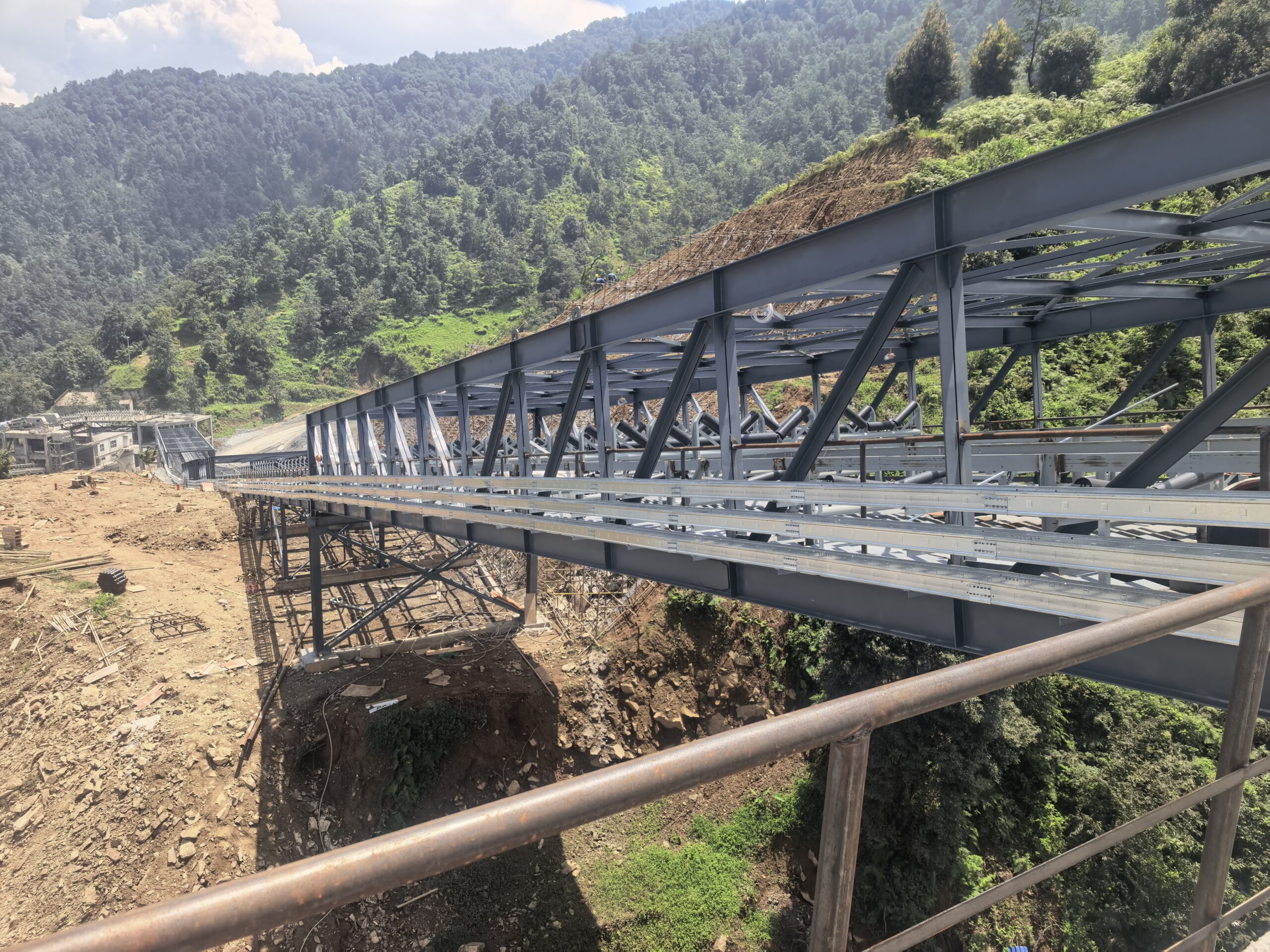 Port stockyard conveyor application